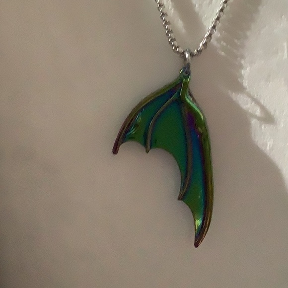 Boutique NEW - iresdecent multicolored shimmer batwing 😎 - Picture 3 of 5